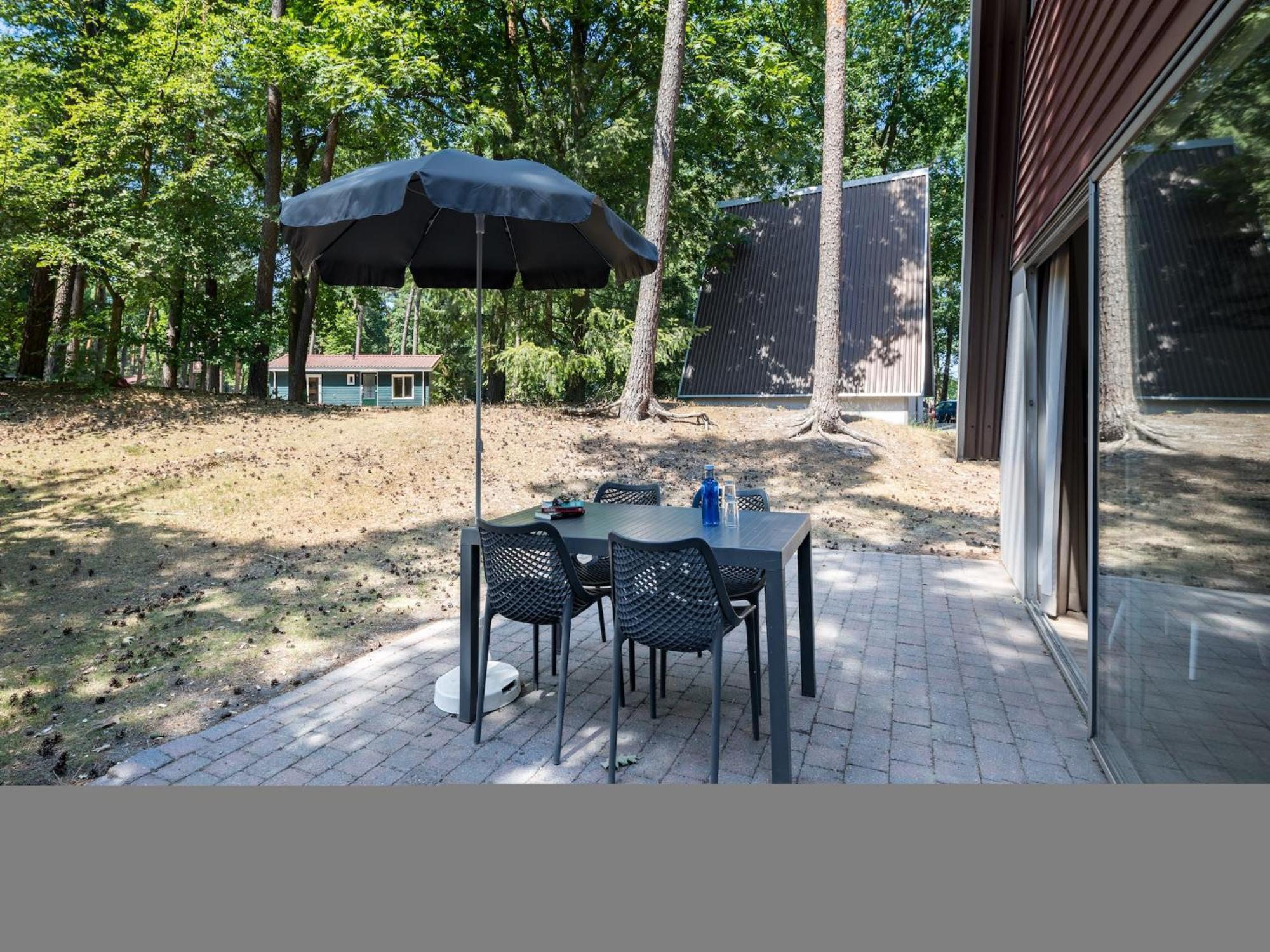 Restyled Bungalow With Dishwasher, In Natural Surroundings Mierlo Eksteriør bilde